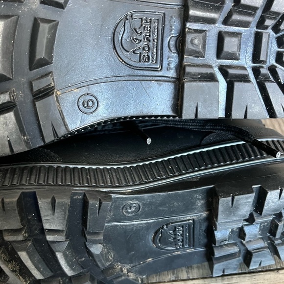 Sorel Black Winter Boots - Picture 6 of 8